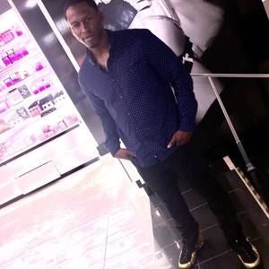 Meet your Posher, Levi